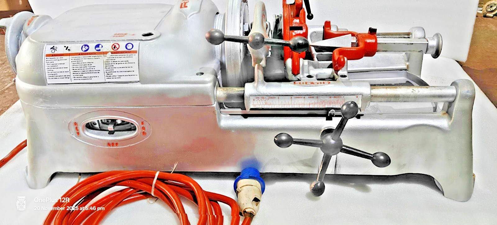 RIDGID 535 V1 PIPE THREADING MACHINE, REFURBISHED **STAND NOT INCLUDED**