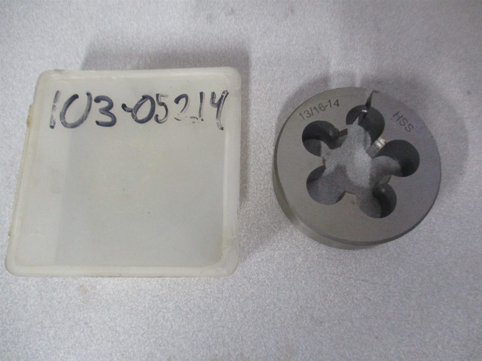 (103-05214) 1-3/16 – 14 2″ Diam High Speed Steel Round Split Adjustable Die