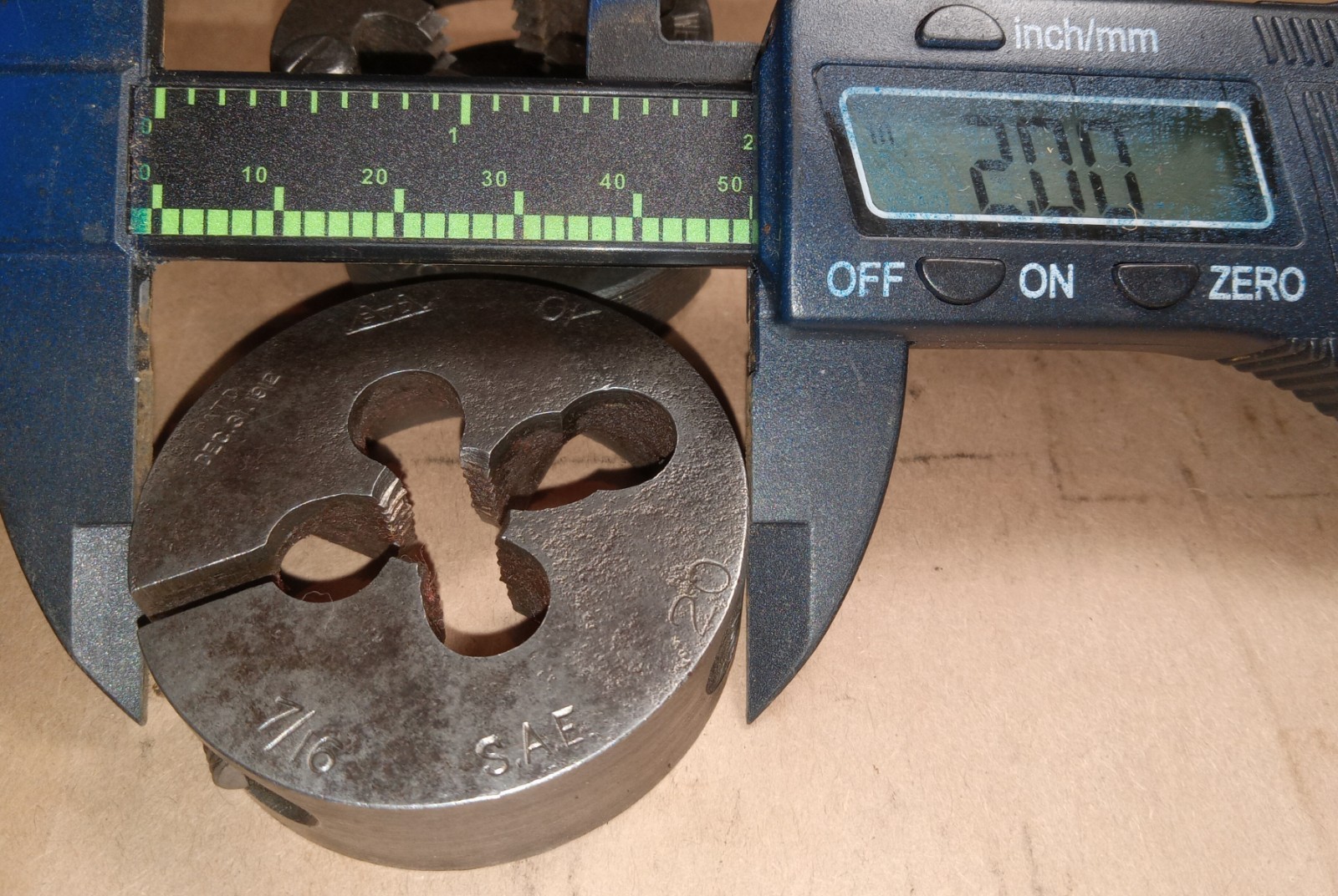 GTD 7/16” SAE 20 2” Size adjustable threading die Made in the USA