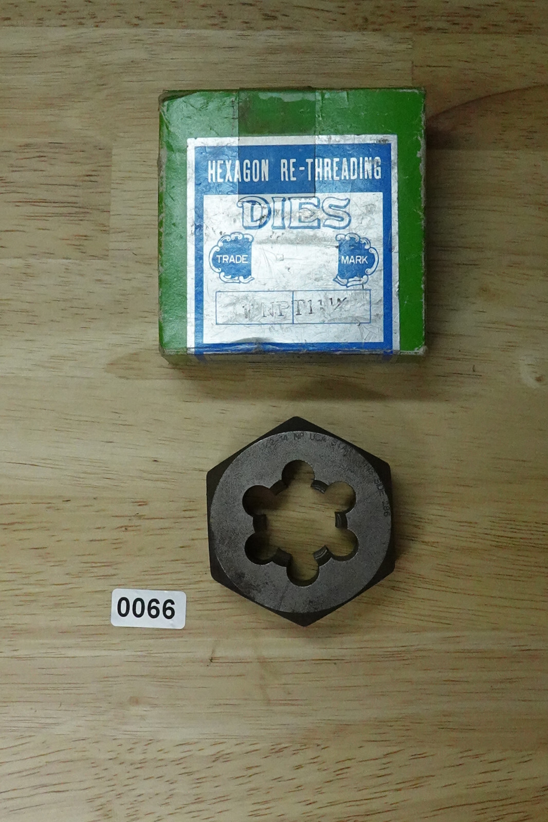 Vintage Hexagon Re-Threading Dies 1/2″ 14 NP and 1″ NPT 11 1/2